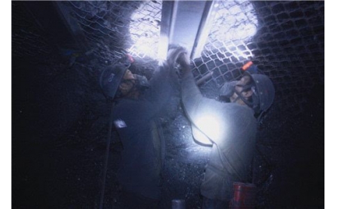 煤矿钻孔钻杆长度弹性波反射法检测