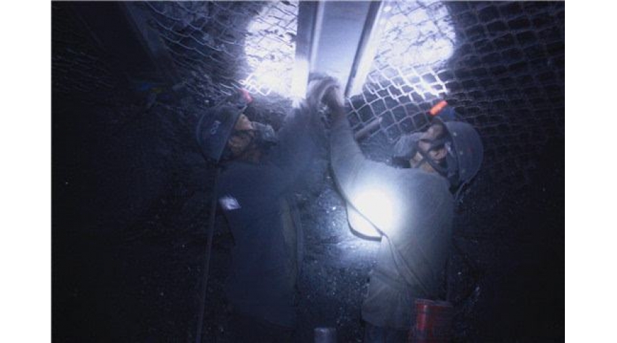 煤矿钻孔钻杆长度弹性波反射法检测